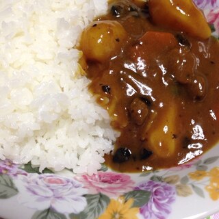 《カレーライス》黒豆入り